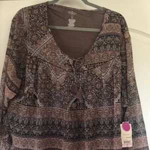 Women’s top size 3XL new with tags on